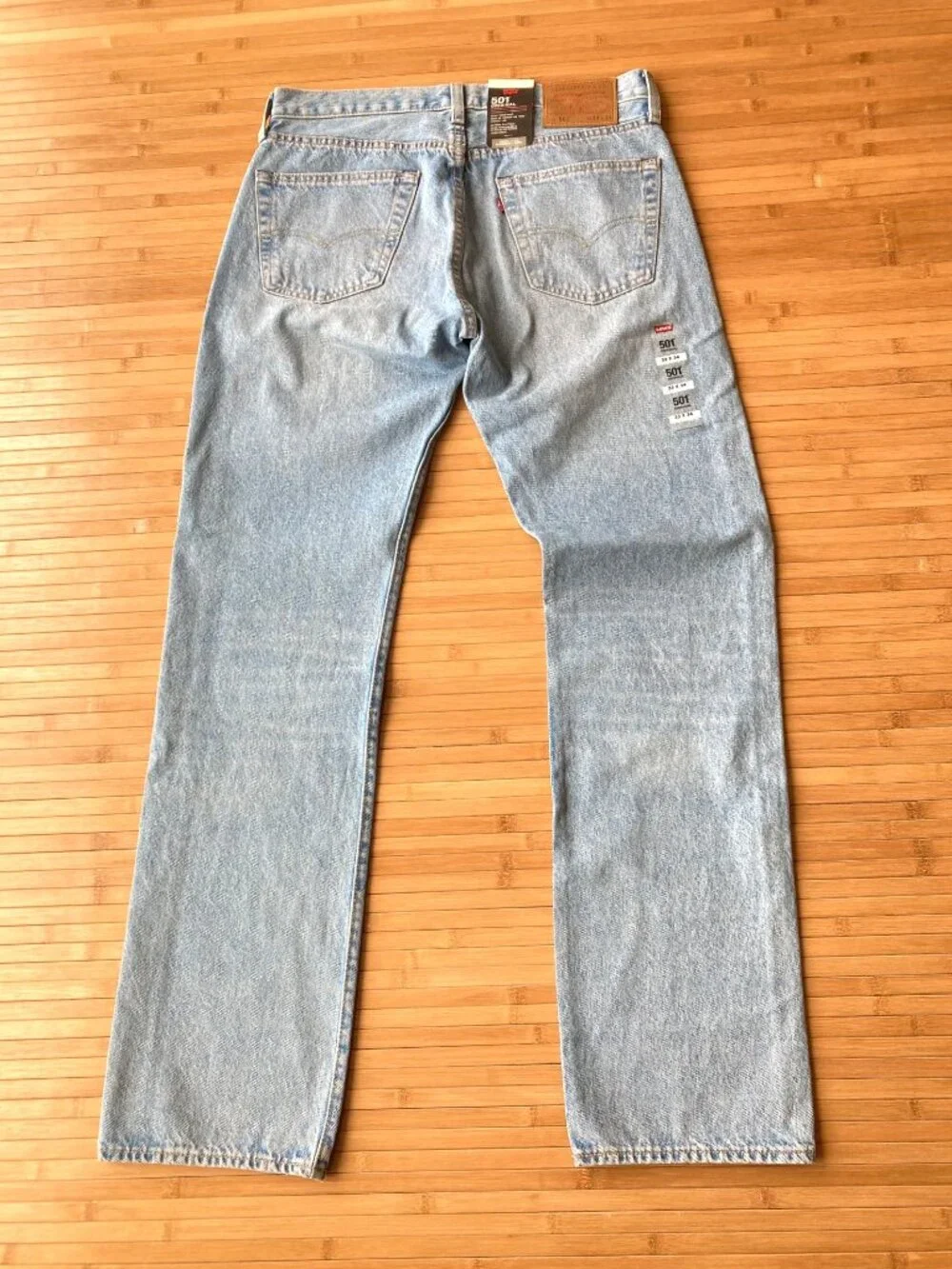 Levi’s Premium 501 Original Fit Jeans Button Fly Mens 33x34 Glassy Waves NWT